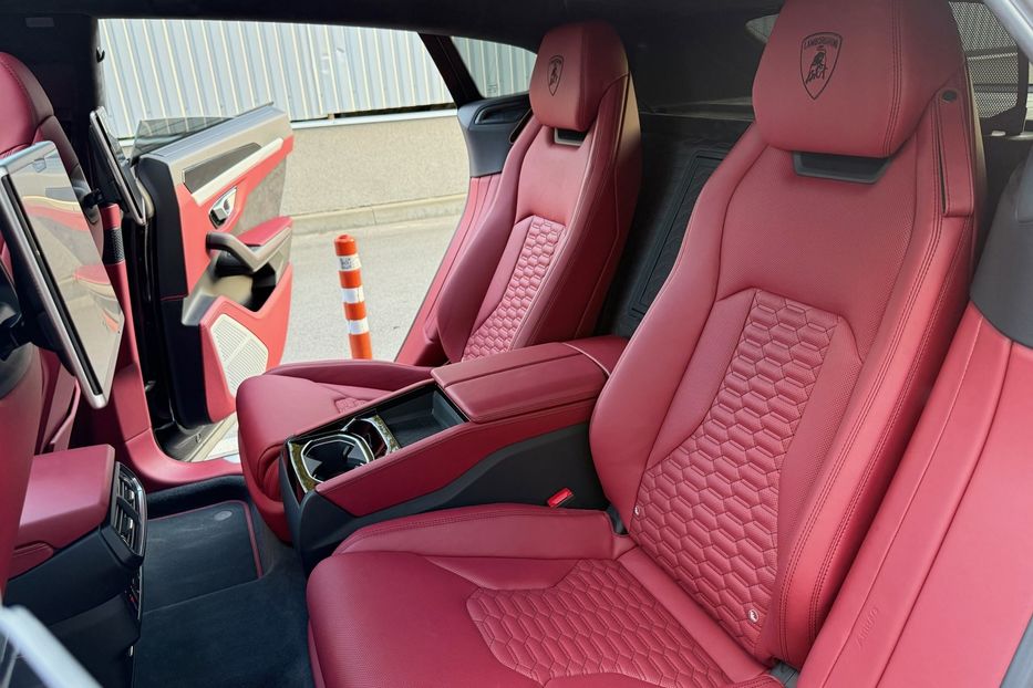 Продам Lamborghini Urus 2020 года в Киеве