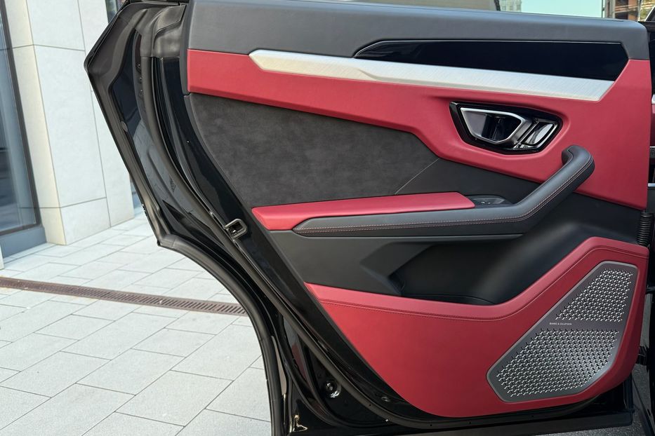 Продам Lamborghini Urus 2020 года в Киеве