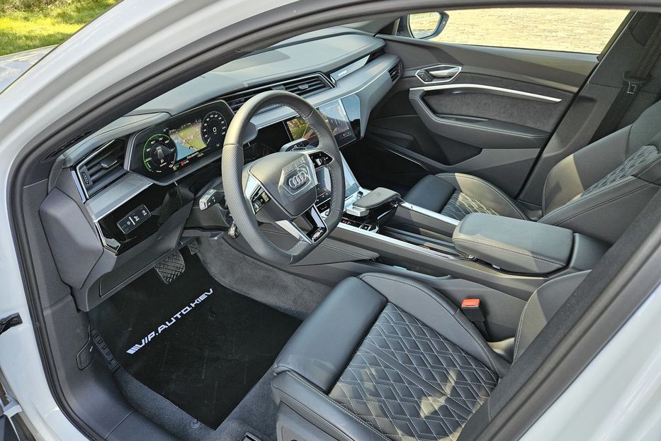 Продам Audi E-Tron S Sportback 2022 года в Киеве