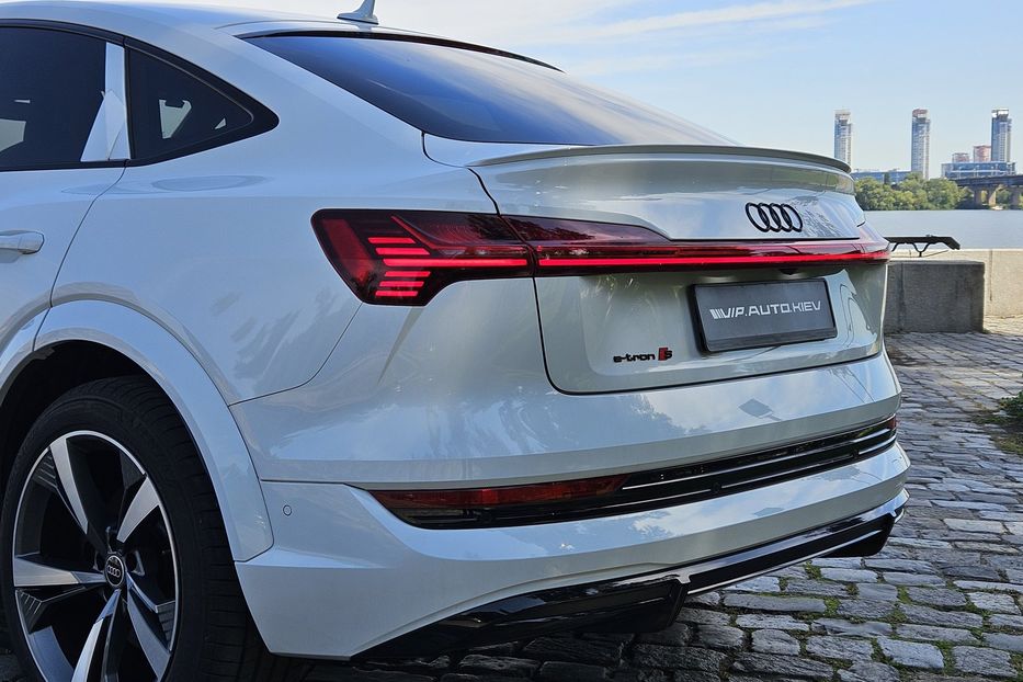 Продам Audi E-Tron S Sportback 2022 года в Киеве