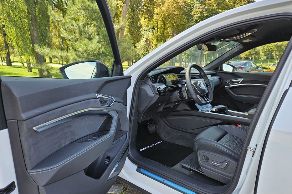 Продам Audi E-Tron S Sportback 2022 года в Киеве