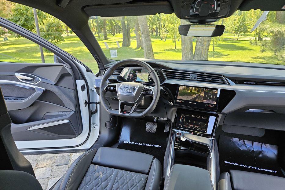 Продам Audi E-Tron S Sportback 2022 года в Киеве