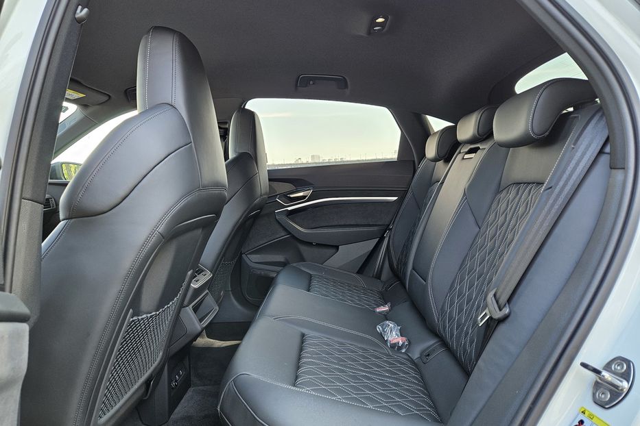 Продам Audi E-Tron S Sportback 2022 года в Киеве