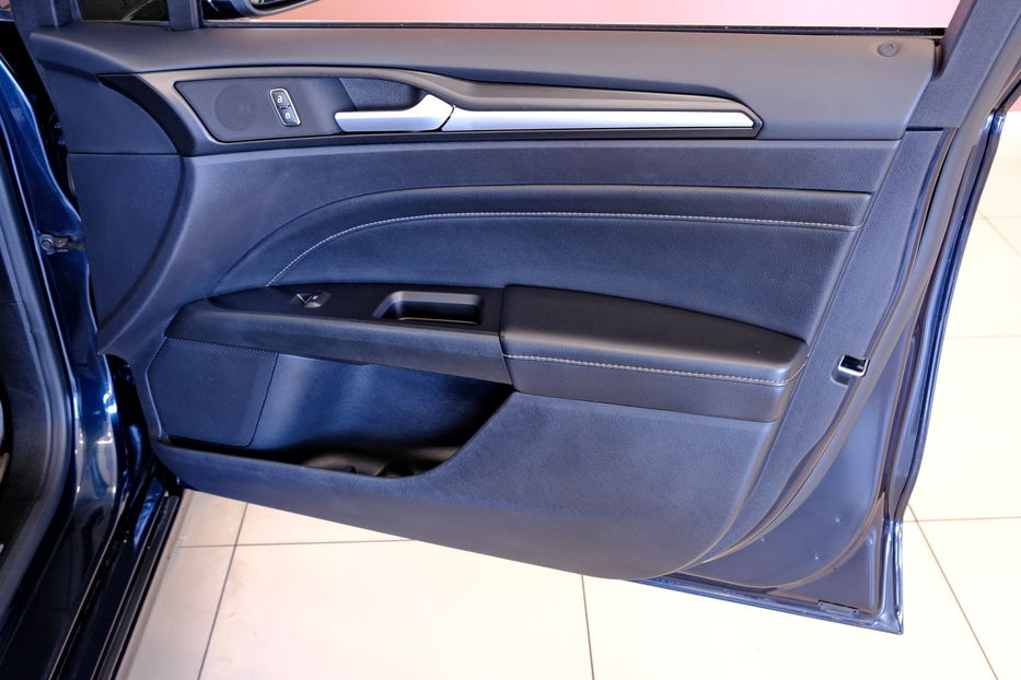 Продам Ford Fusion Plug-in Hybrid 2020 года в Одессе