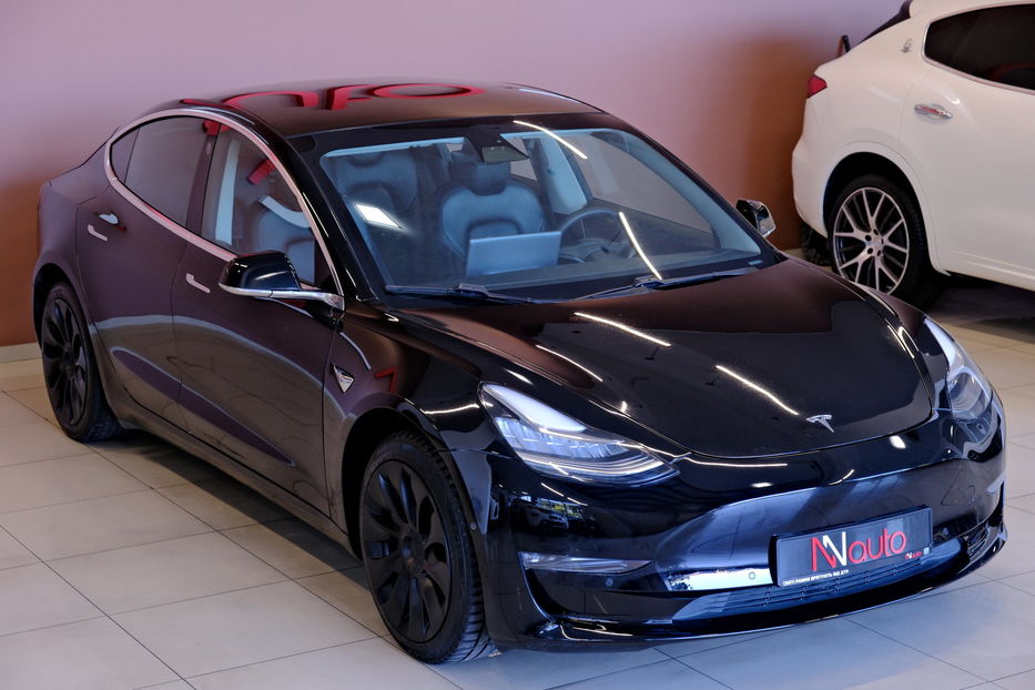 Продам Tesla Model 3 2019 года в Одессе
