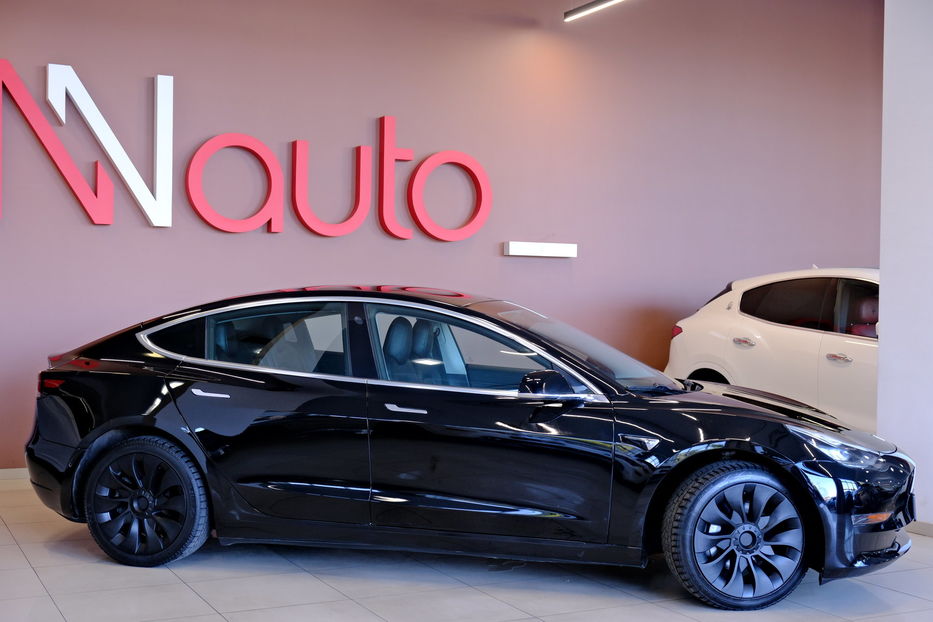 Продам Tesla Model 3 2019 года в Одессе