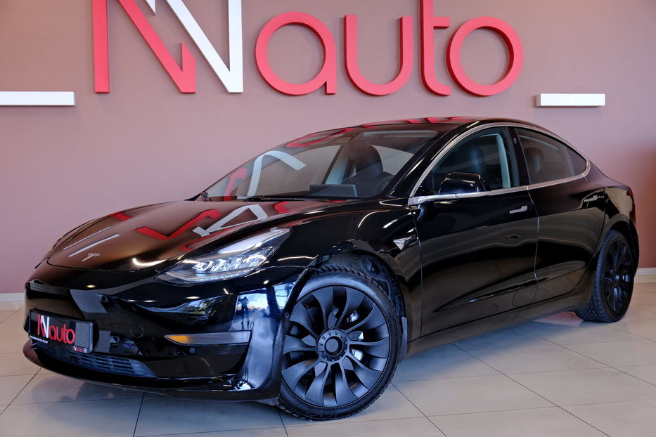 Продам Tesla Model 3 2019 года в Одессе