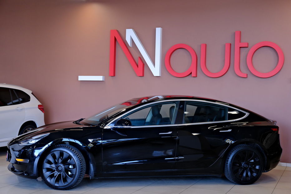 Продам Tesla Model 3 2019 года в Одессе
