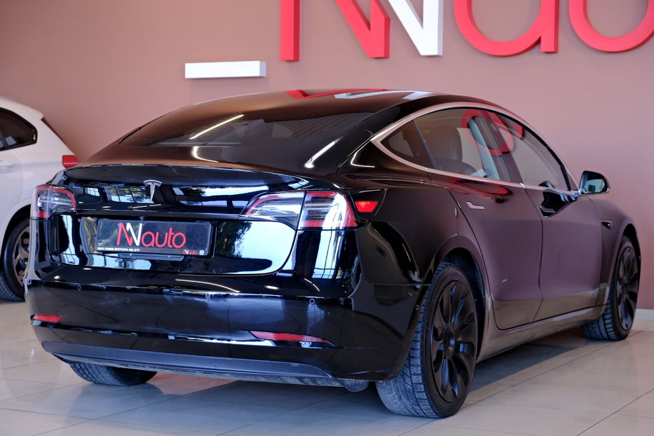 Продам Tesla Model 3 2019 года в Одессе