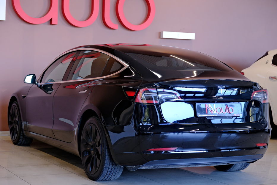 Продам Tesla Model 3 2019 года в Одессе