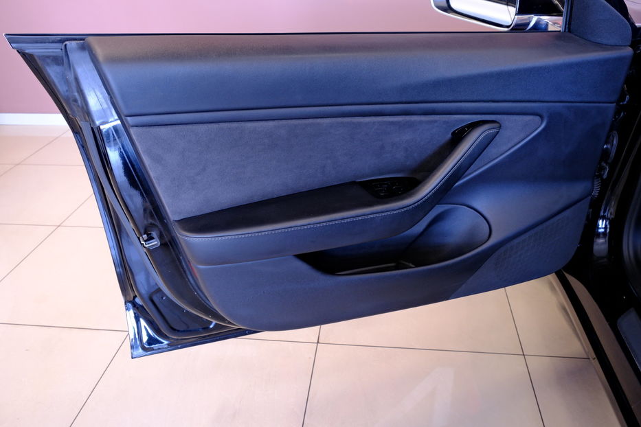 Продам Tesla Model 3 2019 года в Одессе