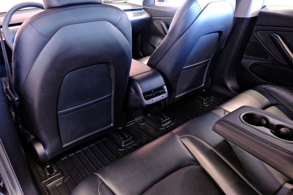 Продам Tesla Model 3 2019 года в Одессе
