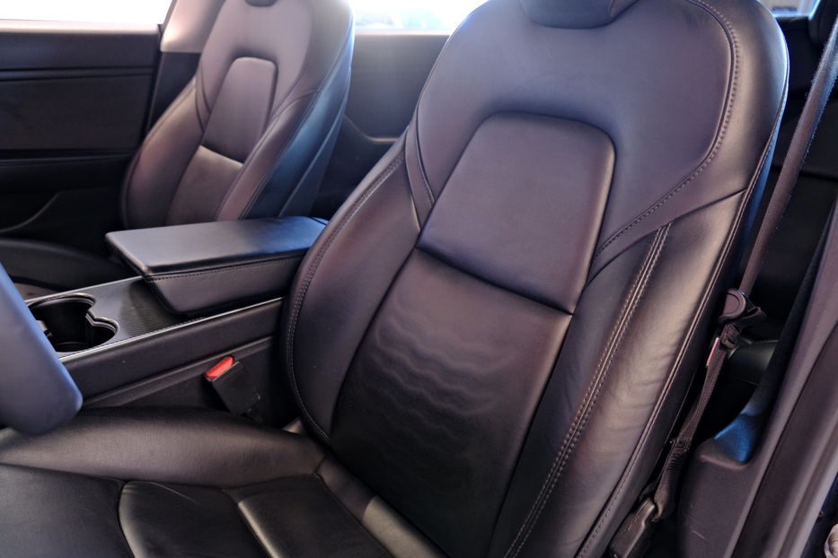 Продам Tesla Model 3 2019 года в Одессе