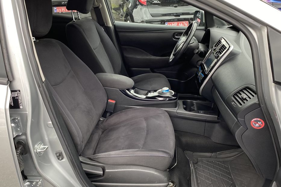 Продам Nissan Leaf 30квт 2017 года в Луцке