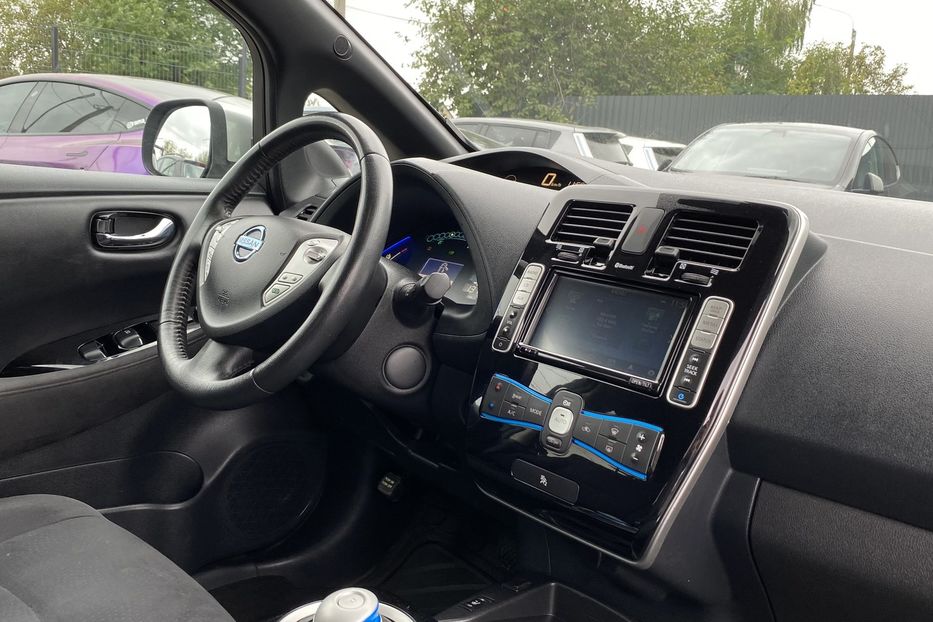 Продам Nissan Leaf 30квт 2017 года в Луцке