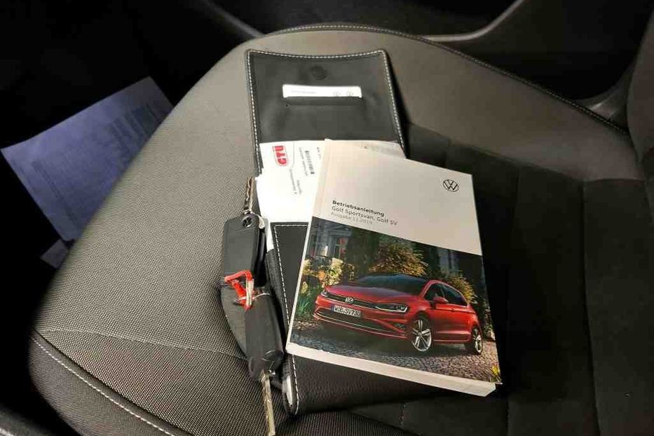 Продам Volkswagen Golf  Sportsvan Piдна фарба v4864 2020 года в Луцке