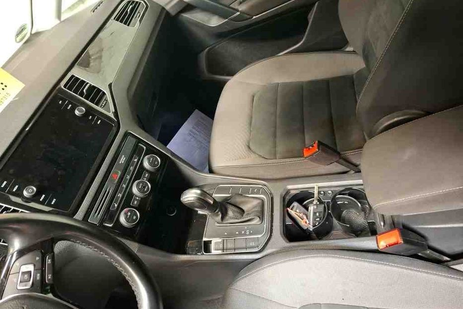 Продам Volkswagen Golf  Sportsvan Piдна фарба v4864 2020 года в Луцке