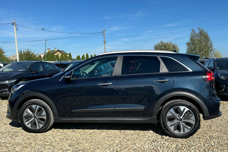 Продам Kia Niro 64 кВт Макс. комплектація Люк  2022 года в Львове