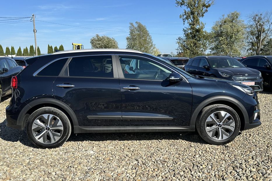 Продам Kia Niro 64 кВт Макс. комплектація Люк  2022 года в Львове
