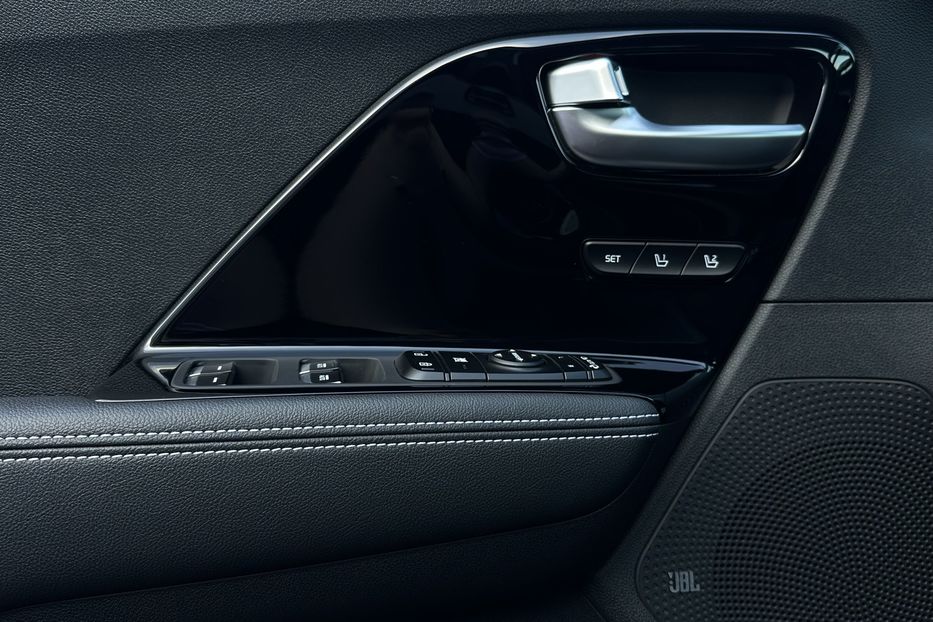 Продам Kia Niro 64 кВт Макс. комплектація Люк  2022 года в Львове