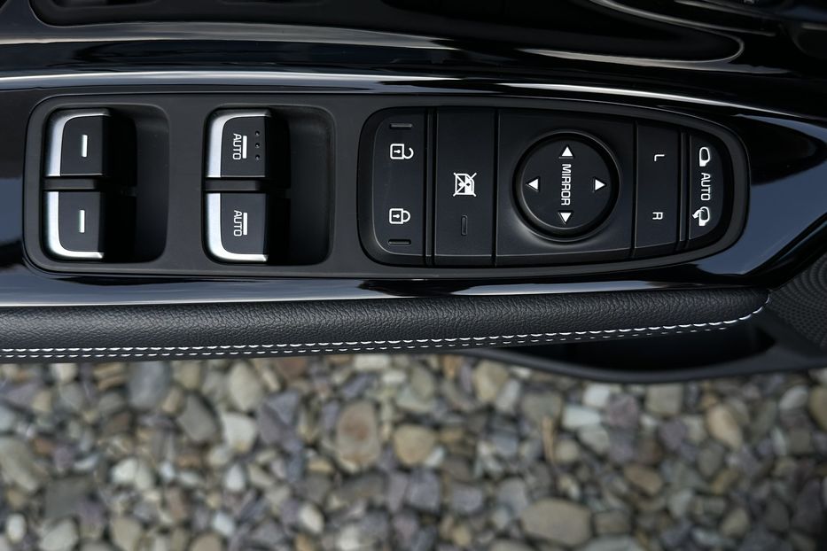 Продам Kia Niro 64 кВт Макс. комплектація Люк  2022 года в Львове