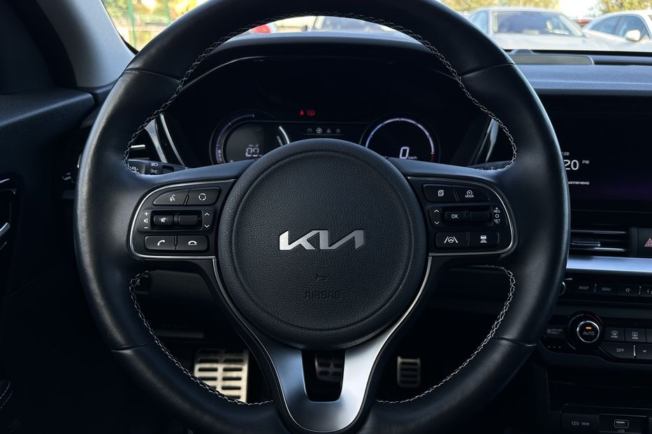 Продам Kia Niro 64 кВт Макс. комплектація Люк  2022 года в Львове