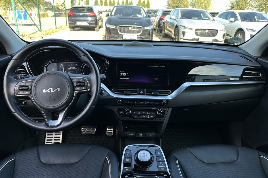 Продам Kia Niro 64 кВт Макс. комплектація Люк  2022 года в Львове