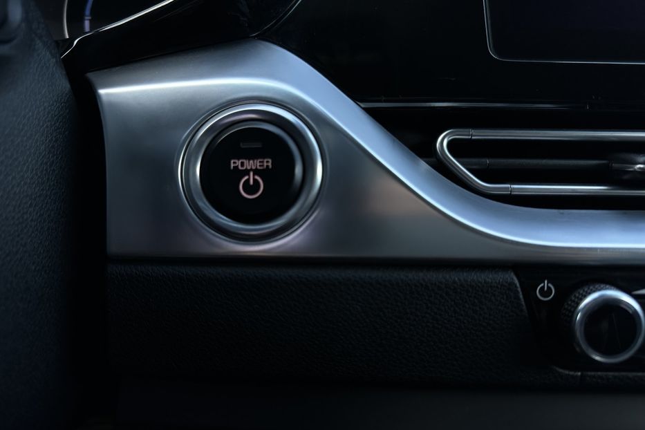 Продам Kia Niro 64 кВт Макс. комплектація Люк  2022 года в Львове