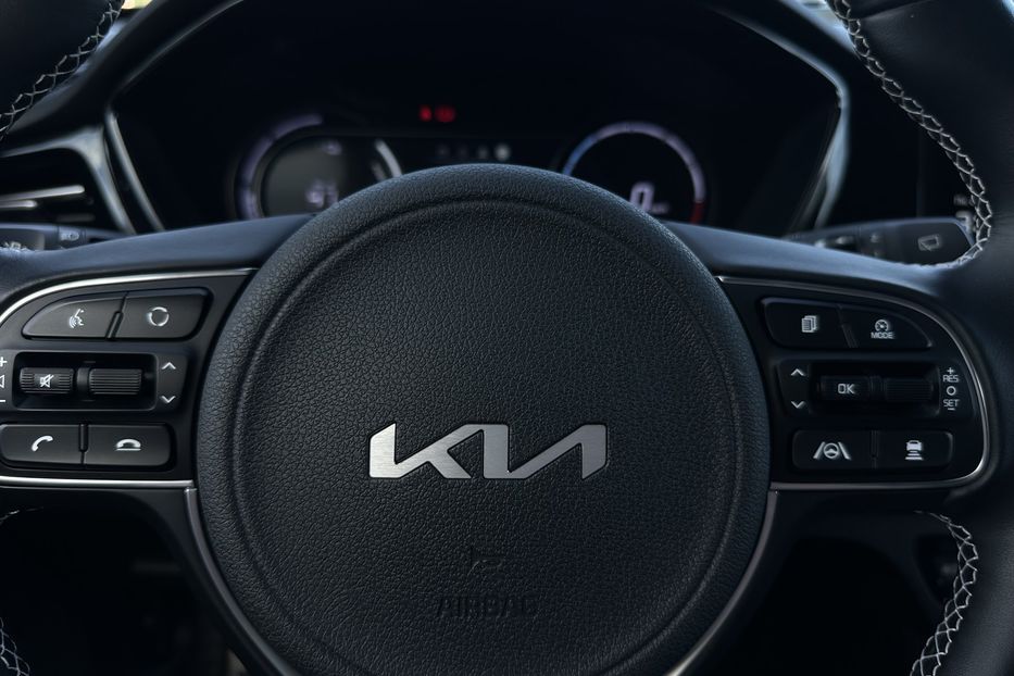 Продам Kia Niro 64 кВт Макс. комплектація Люк  2022 года в Львове