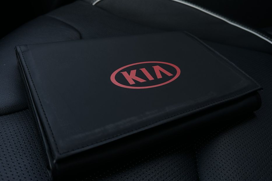 Продам Kia Niro 64 кВт Макс. комплектація Люк  2022 года в Львове