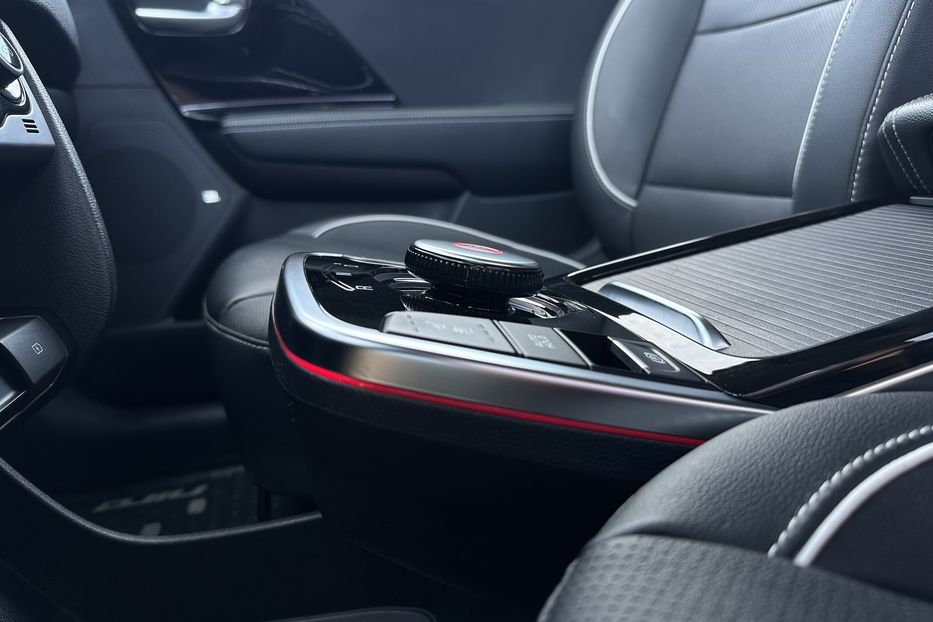 Продам Kia Niro 64 кВт Макс. комплектація Люк  2022 года в Львове
