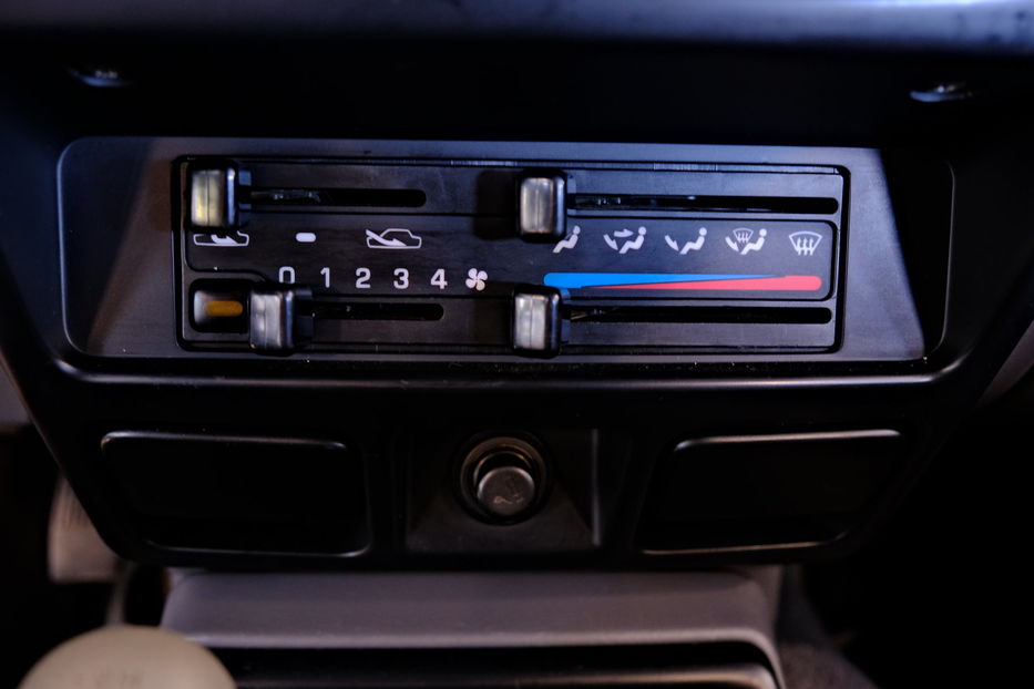 Продам Nissan Navara 2013 года в Одессе