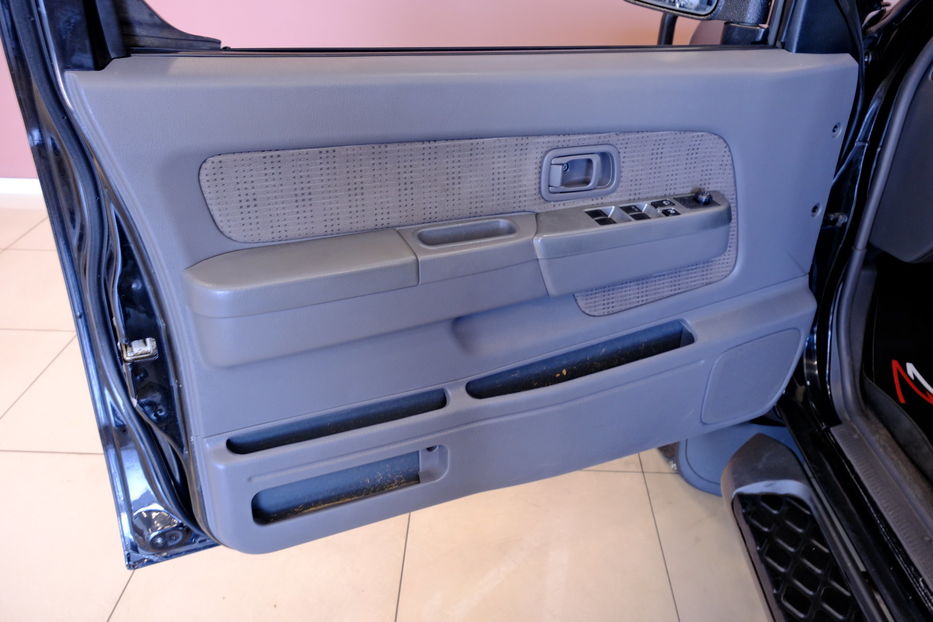 Продам Nissan Navara 2013 года в Одессе