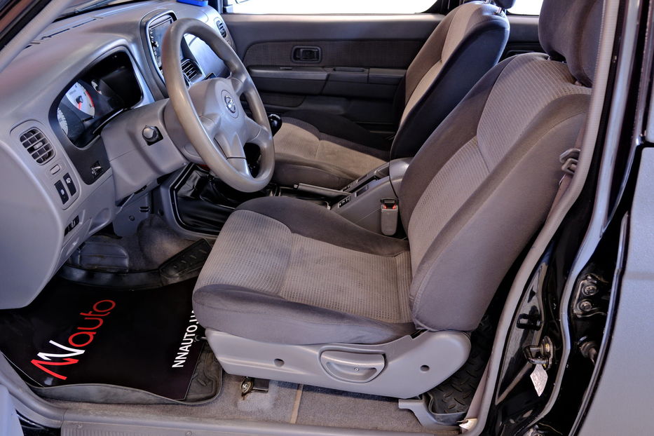 Продам Nissan Navara 2013 года в Одессе