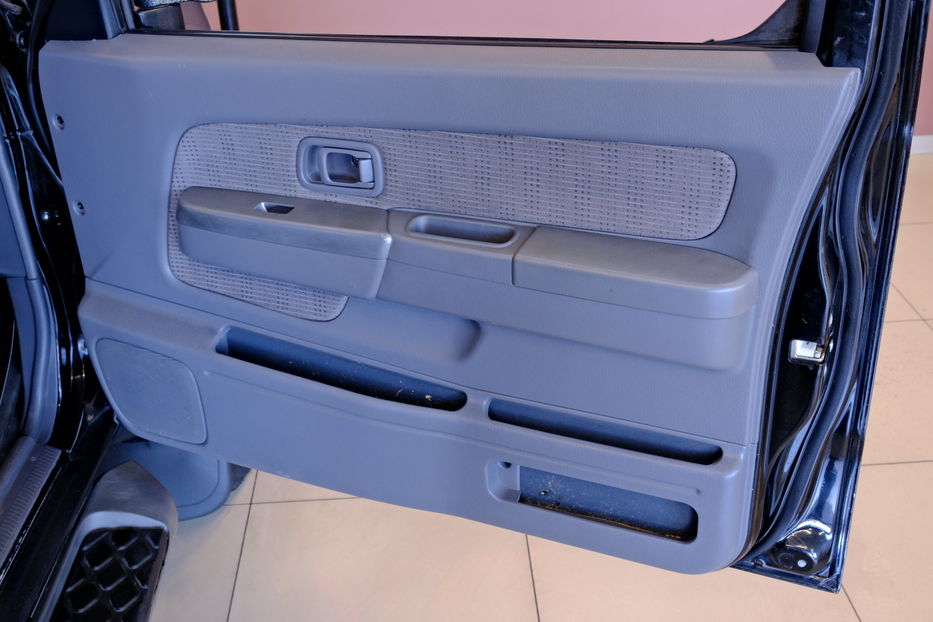 Продам Nissan Navara 2013 года в Одессе