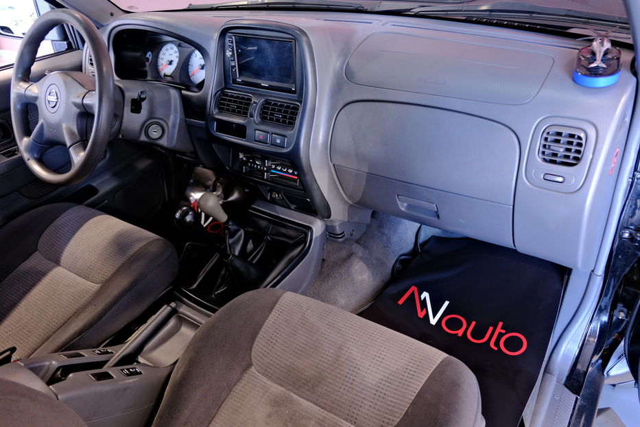 Продам Nissan Navara 2013 года в Одессе