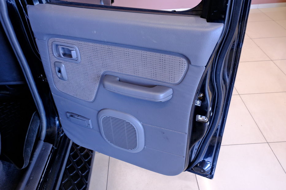 Продам Nissan Navara 2013 года в Одессе