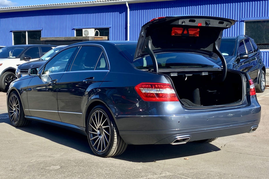 Продам Mercedes-Benz E-Class 2011 года в Киеве