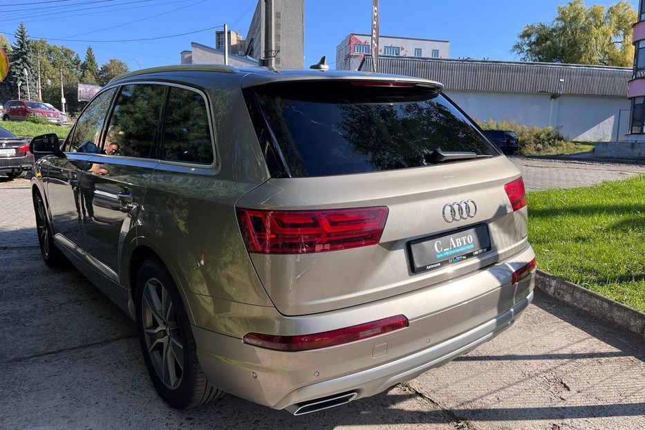 Продам Audi Q7 2017 года в Черновцах
