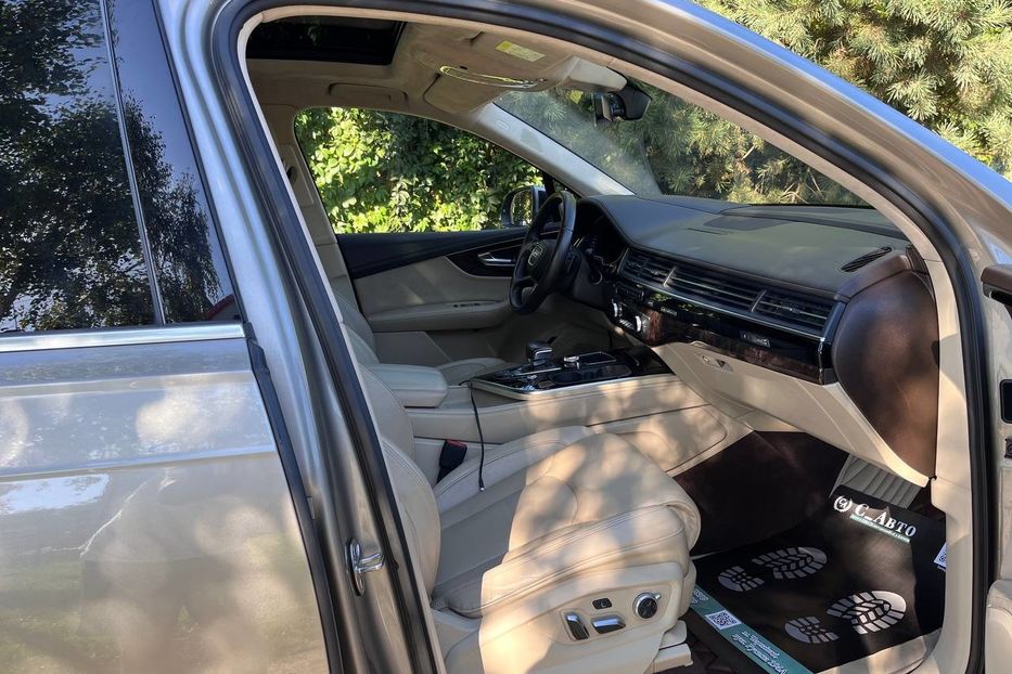 Продам Audi Q7 2017 года в Черновцах