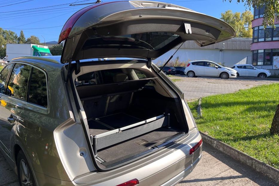 Продам Audi Q7 2017 года в Черновцах