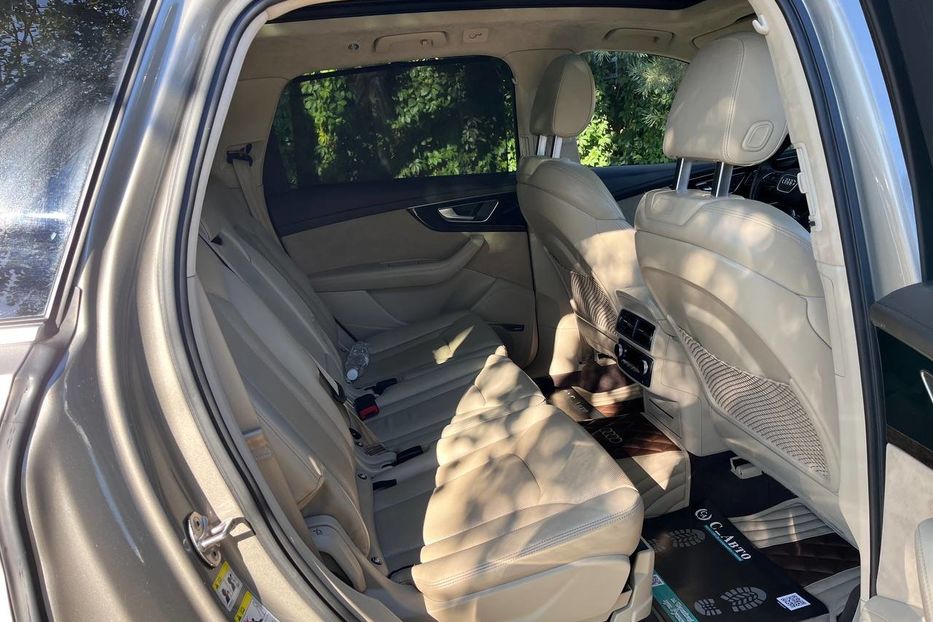 Продам Audi Q7 2017 года в Черновцах