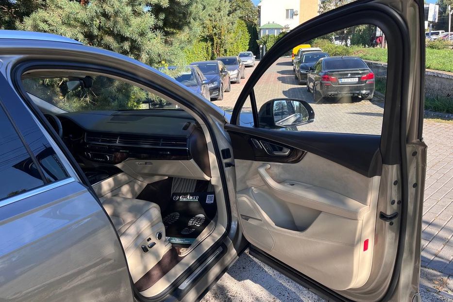 Продам Audi Q7 2017 года в Черновцах