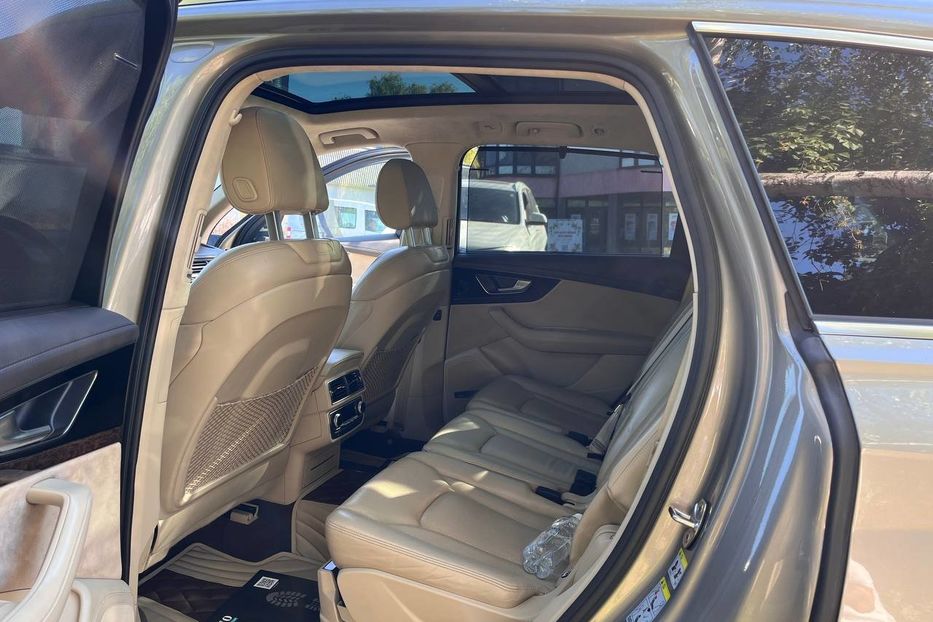 Продам Audi Q7 2017 года в Черновцах