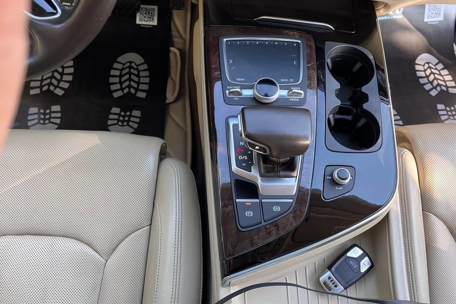 Продам Audi Q7 2017 года в Черновцах