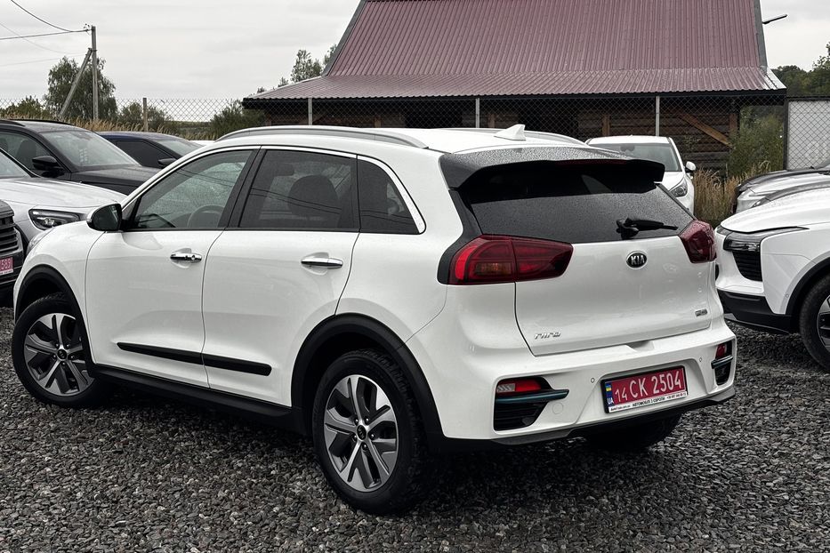 Продам Kia Niro Prestige 64 кВт авто у Львові 2020 года в Львове
