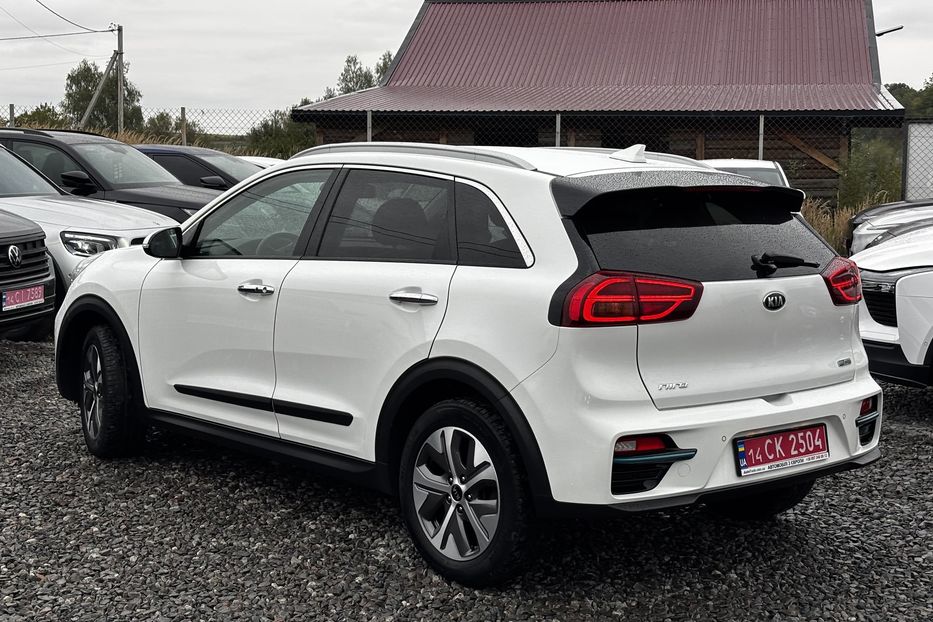 Продам Kia Niro Prestige 64 кВт авто у Львові 2020 года в Львове