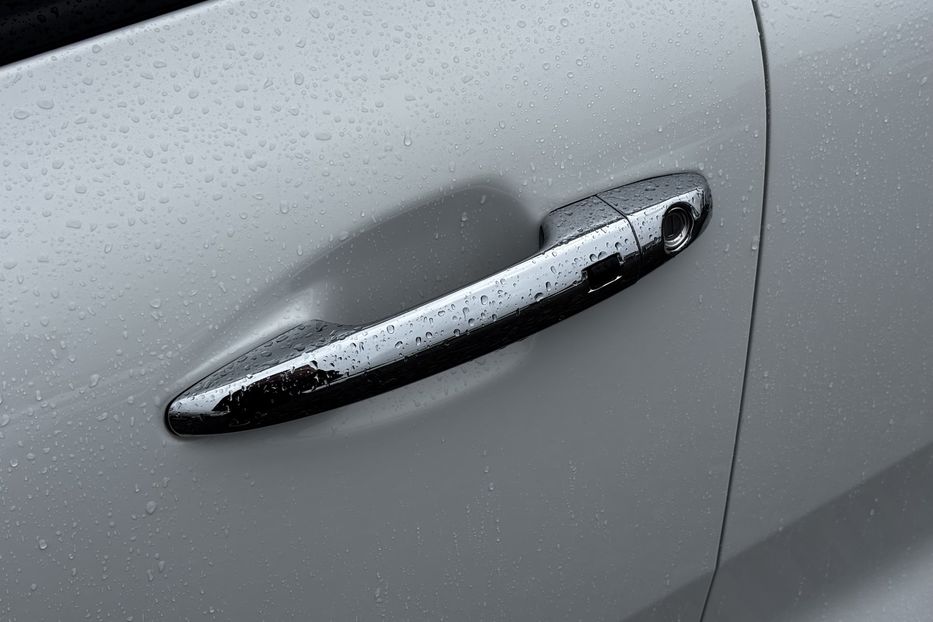 Продам Kia Niro Prestige 64 кВт авто у Львові 2020 года в Львове