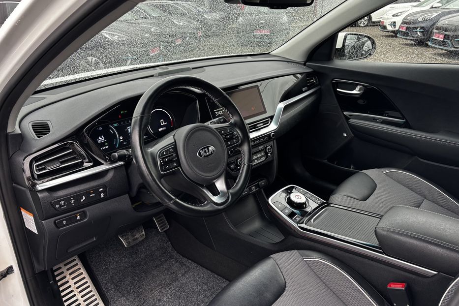 Продам Kia Niro Prestige 64 кВт авто у Львові 2020 года в Львове