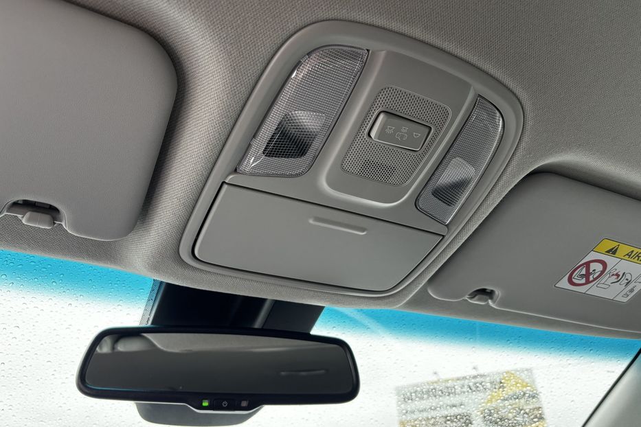 Продам Kia Niro Prestige 64 кВт авто у Львові 2020 года в Львове